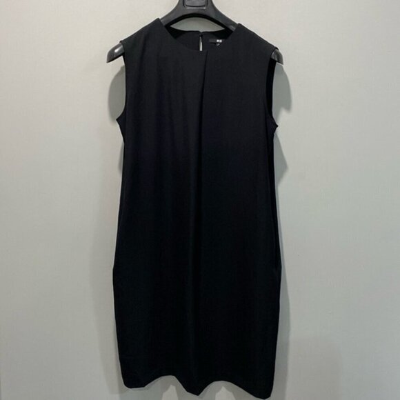 Uniqlo Black sleeveless shift dress size medium - Picture 3 of 15